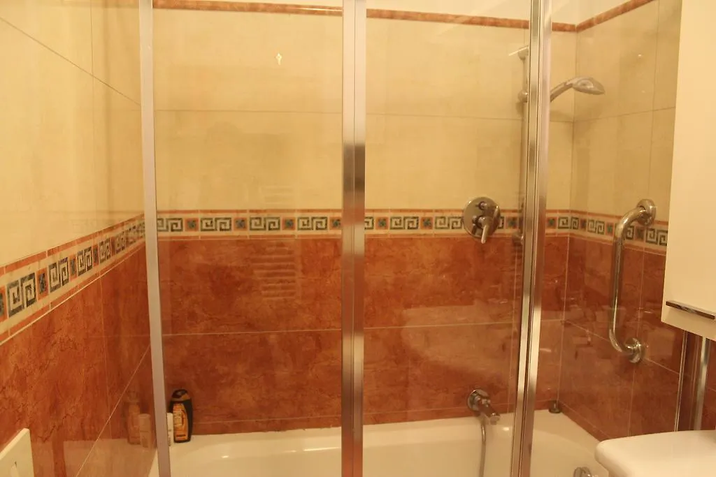 Domus Pratolina Hotel Rome 0*,  Italy